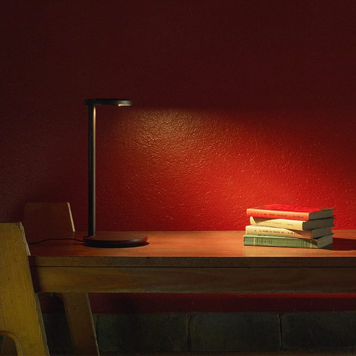 Oblique bordslampa, Vit Flos