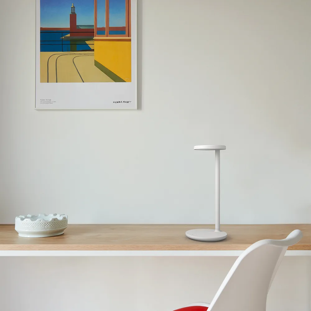 Oblique Qi bordslampa, Grå Flos