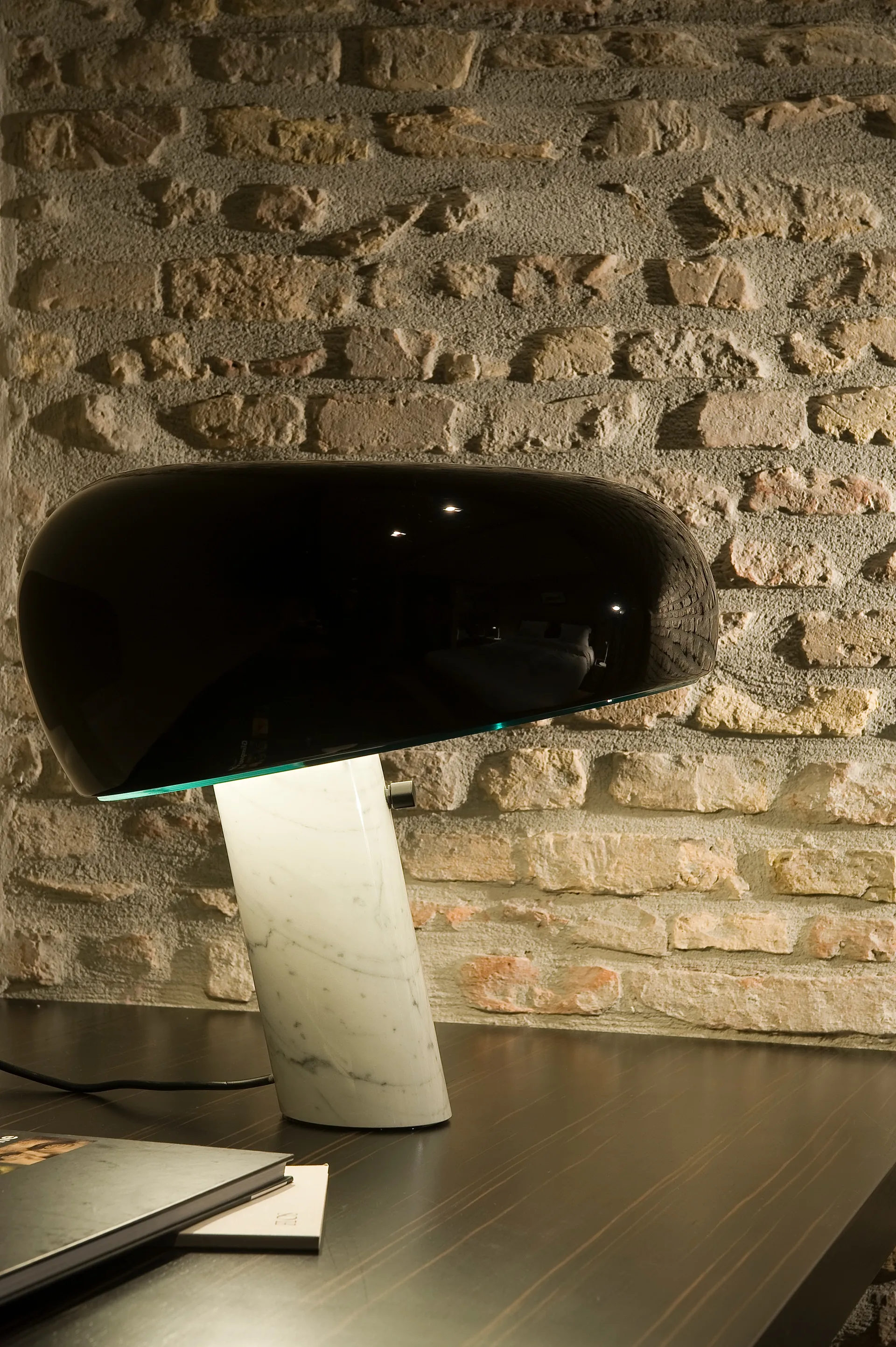 Snoopy bordslampa, Black Flos