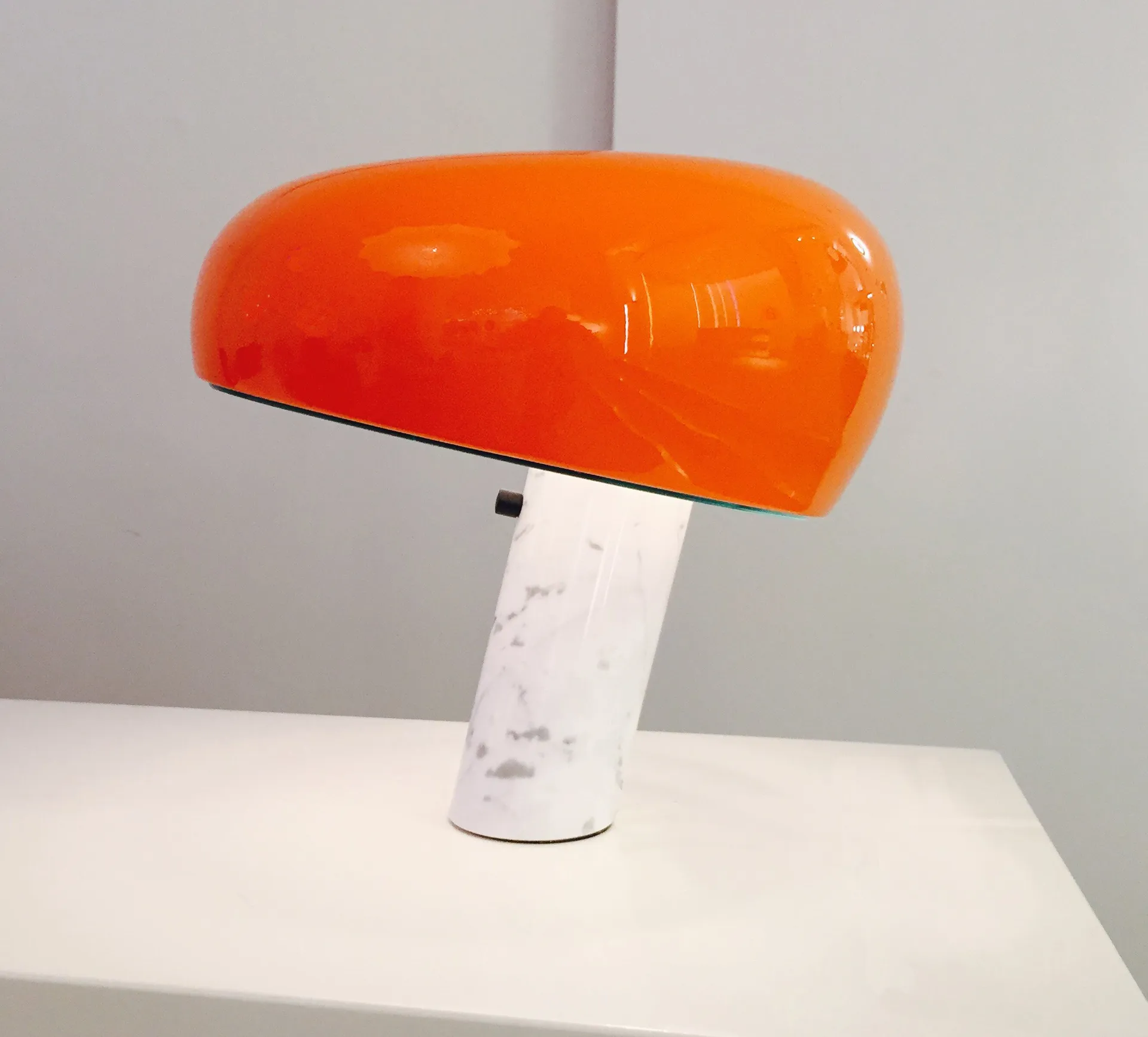 Snoopy bordslampa, Orange Flos