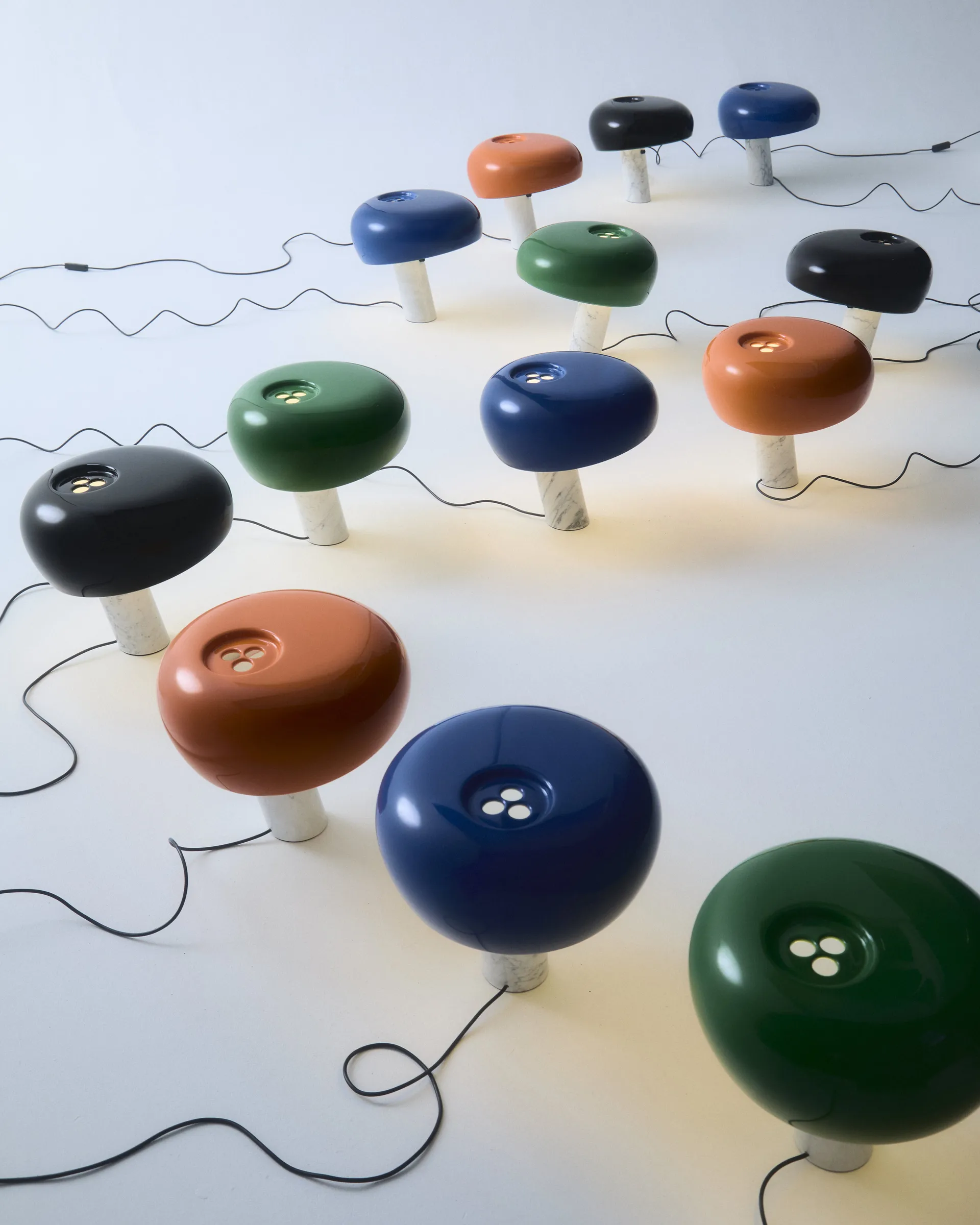 Snoopy bordslampa, Orange Flos