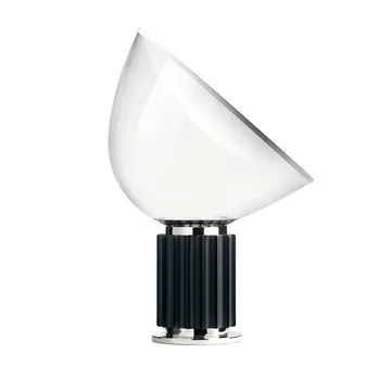 Taccia PMMA bordslampa - Svart LED - Flos