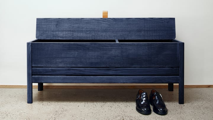 A Line förvaringsbänk 111 cm, Indigo Blue Special Edition Form & Refine