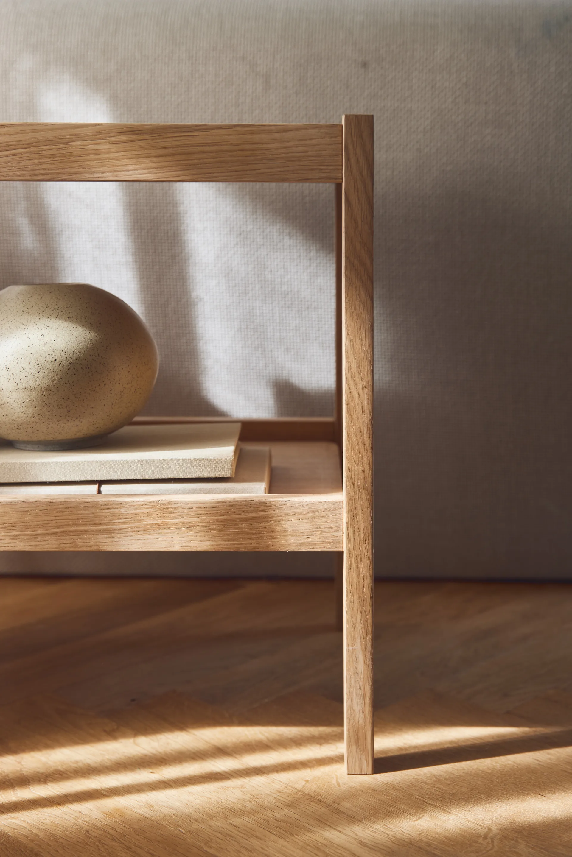 Journal sidobord 29x43 cm, Ek Form & Refine