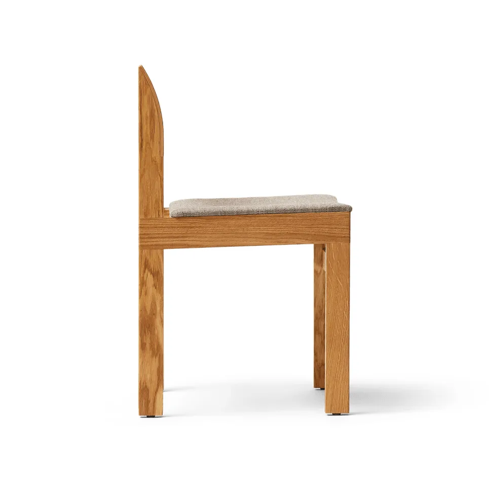 Sonder stol, Ek-Hallingdal 65-0227 Form & Refine