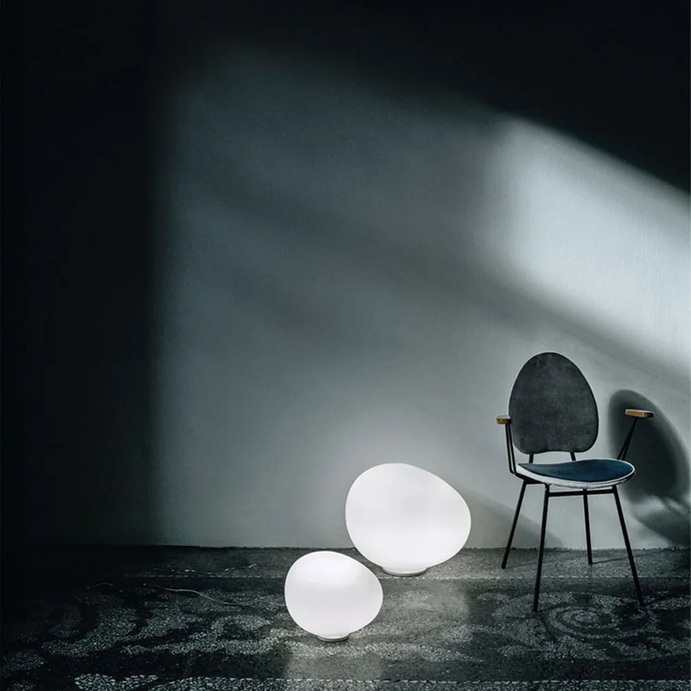 Gregg midi bordslampa, vit, led Foscarini