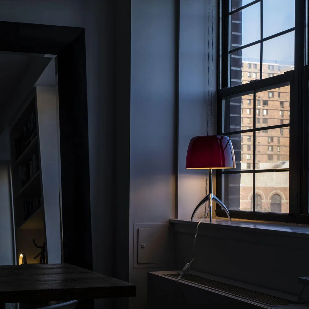 Lumiere Grande Dimbar bordslampa, varmvit, svartkrom Foscarini