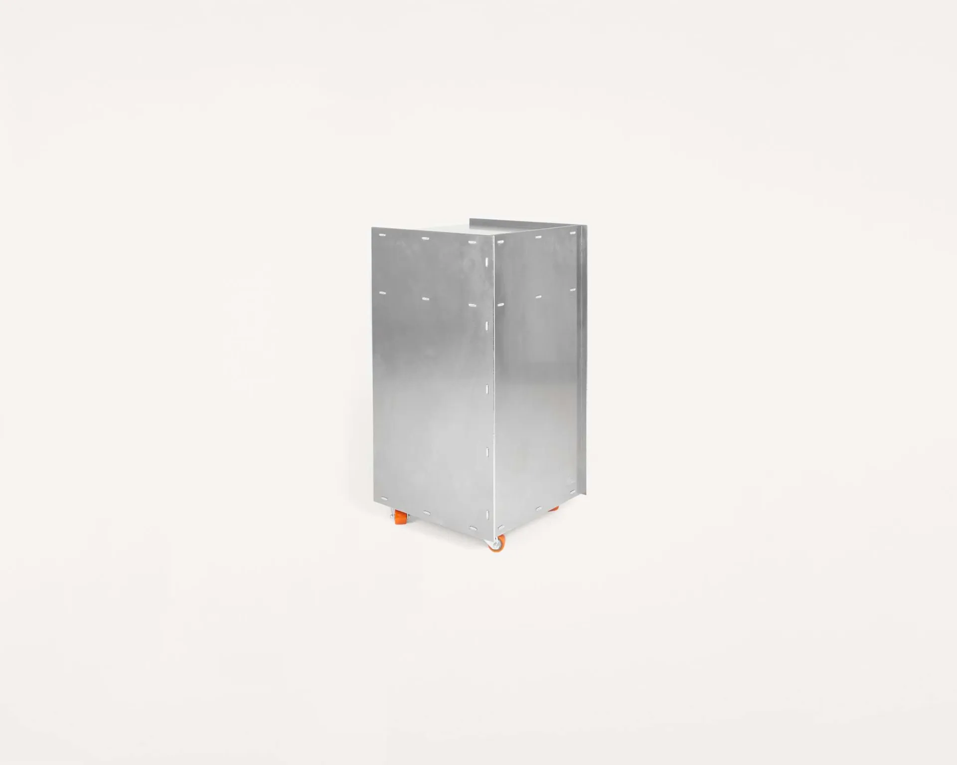 Rivet Cart avlastningsbord med hjul, Aluminium, 32,8x33,8x65 cm FRAMA