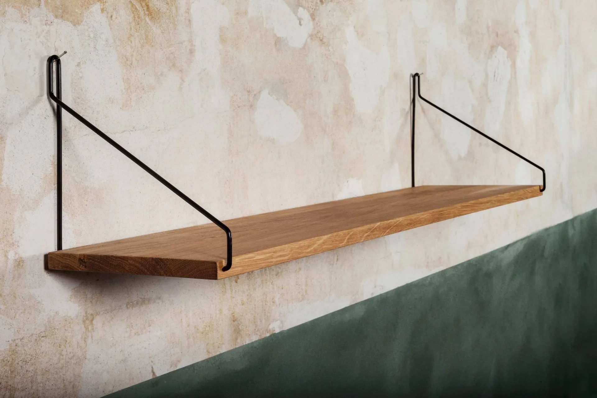 Single Shelf vägghylla, Ek-svart, 80x20 cm FRAMA