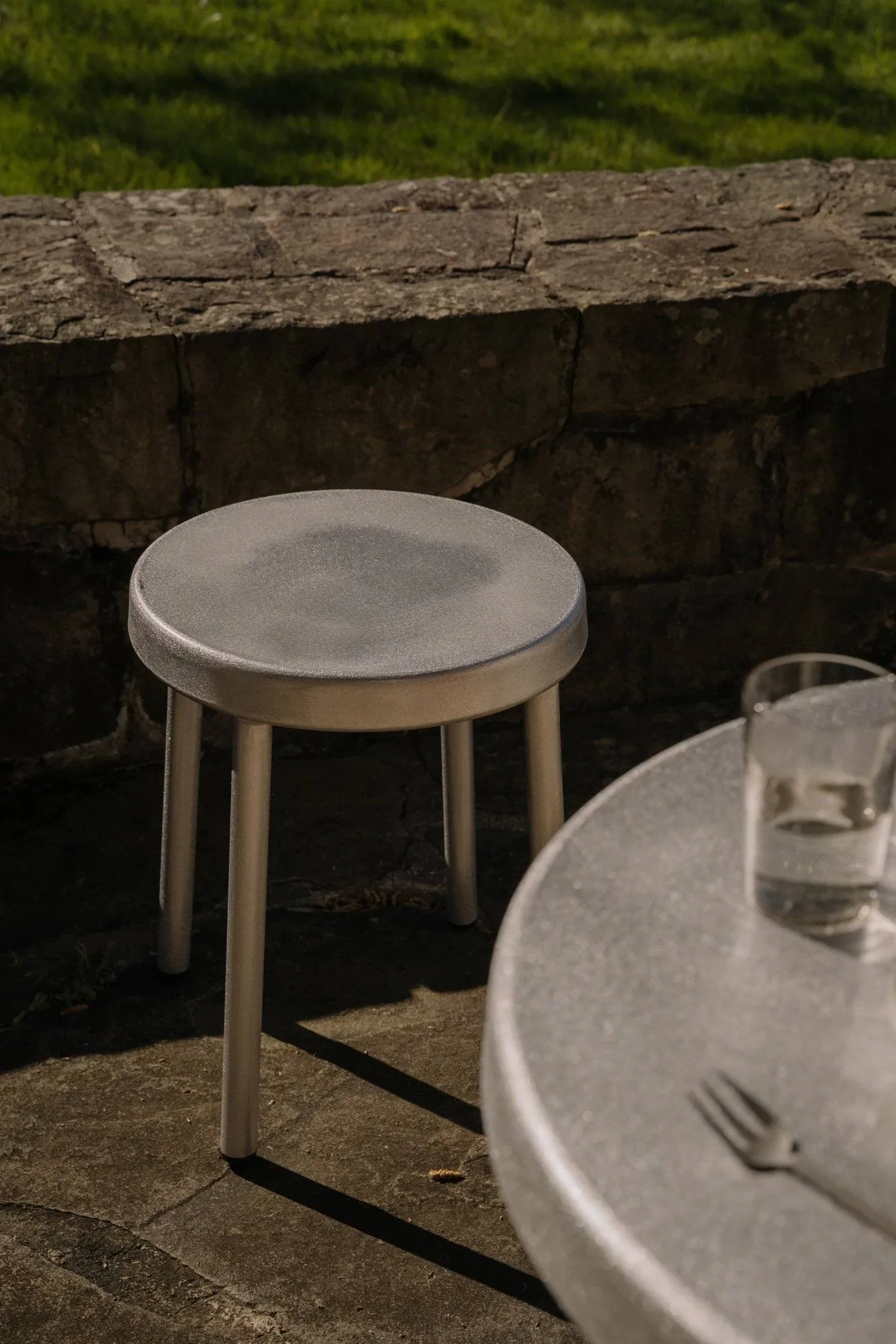 Tasca rund pall, Aluminium, H: 46 cm FRAMA