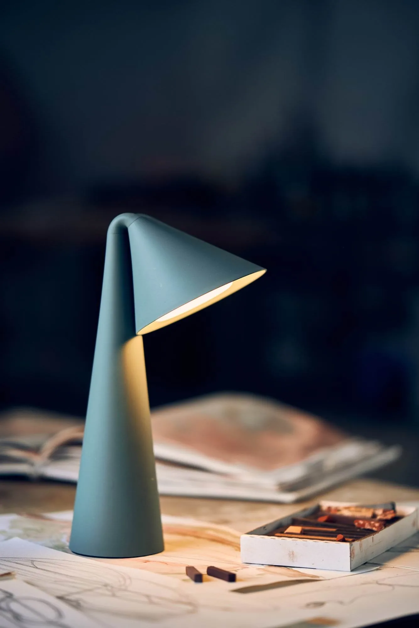 Ami bordslampa portabel, Sage green, 31,6 cm Frandsen