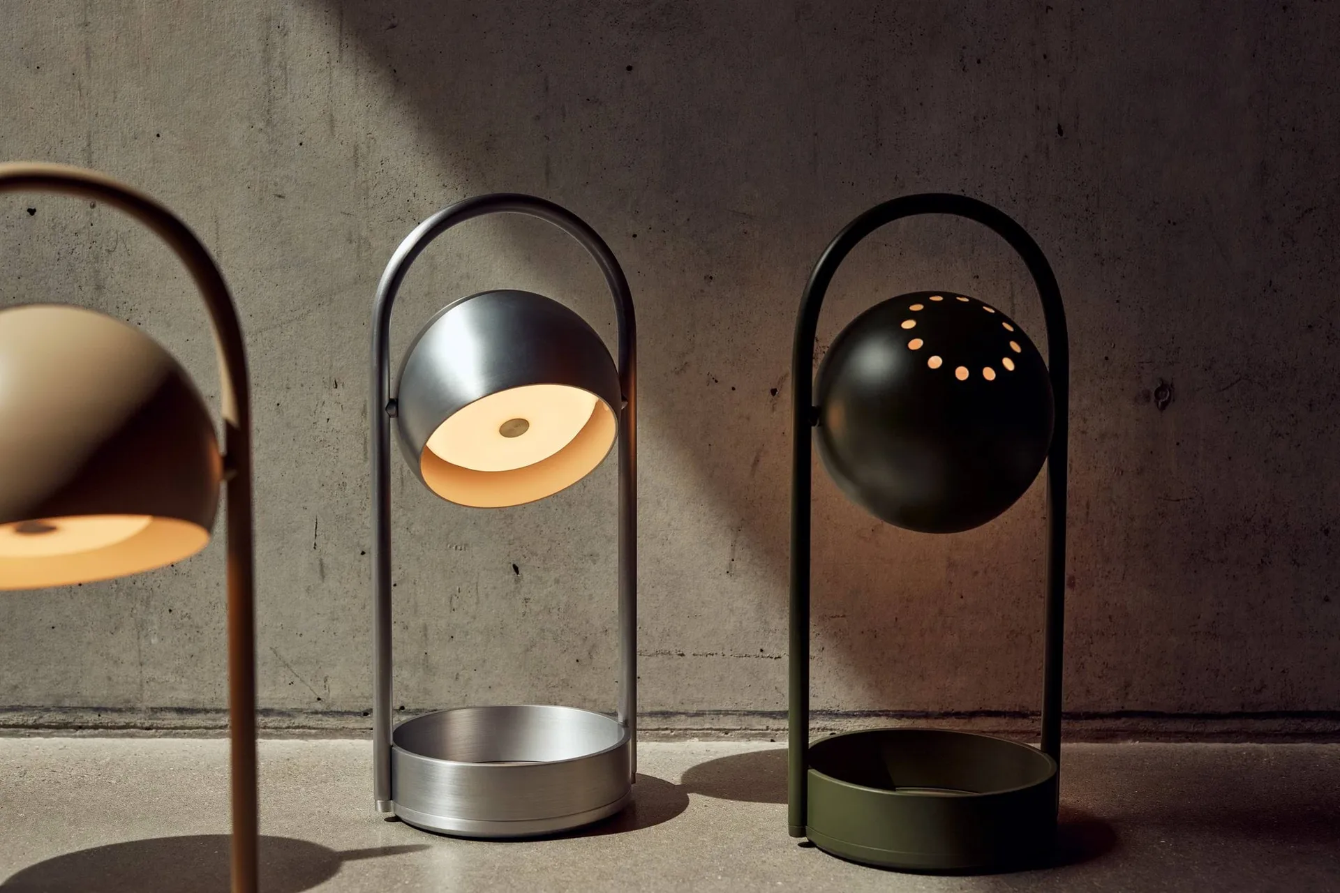 Ball portabel bordslampa, Sand Grey, 32 cm Frandsen