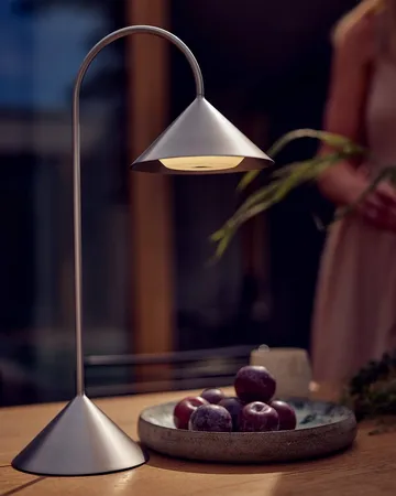 Grasp portabel bordslampa - Brushed Stainless Steel, 47 cm - Frandsen