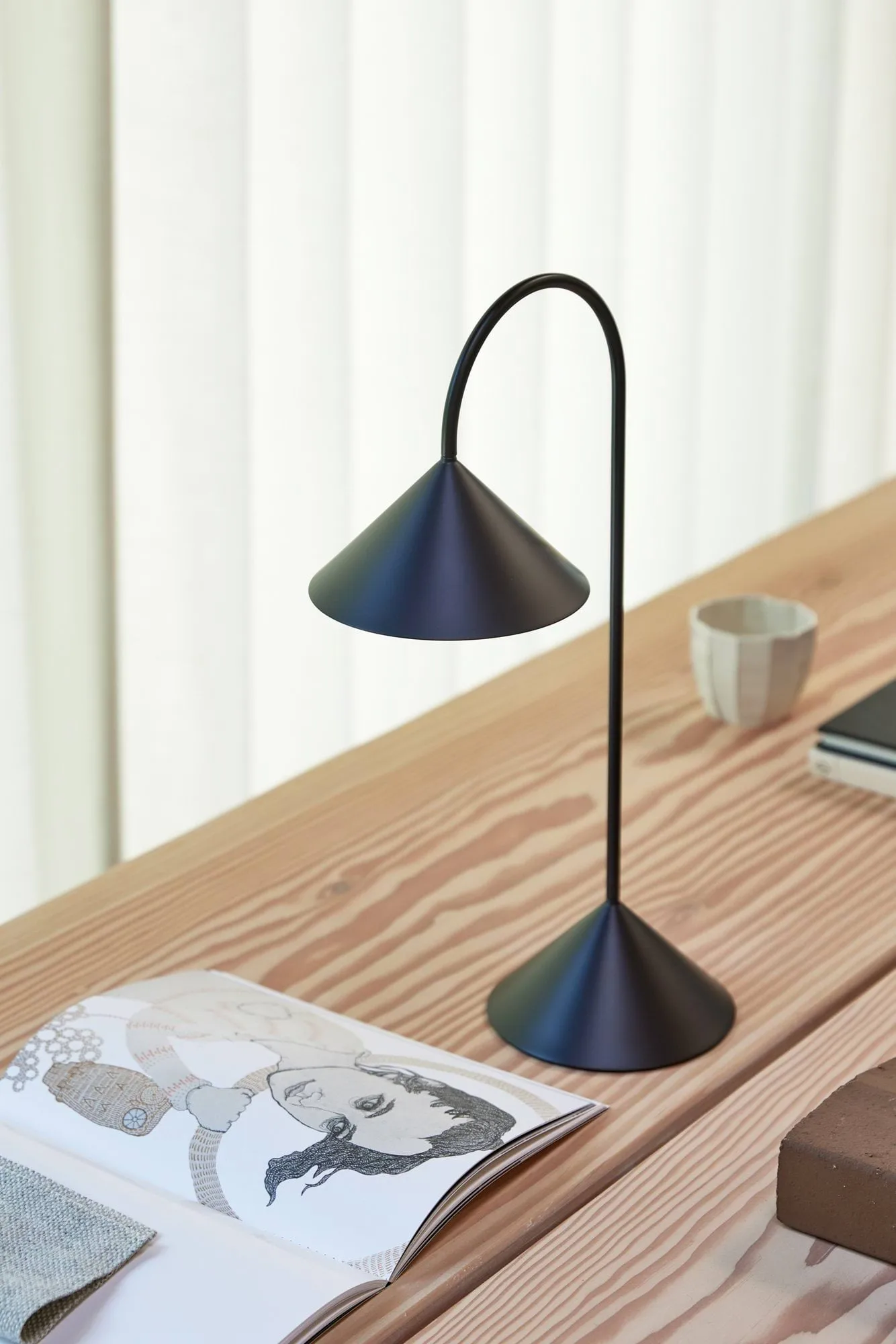 Grasp portabel bordslampa, Matt Black, 47 cm Frandsen
