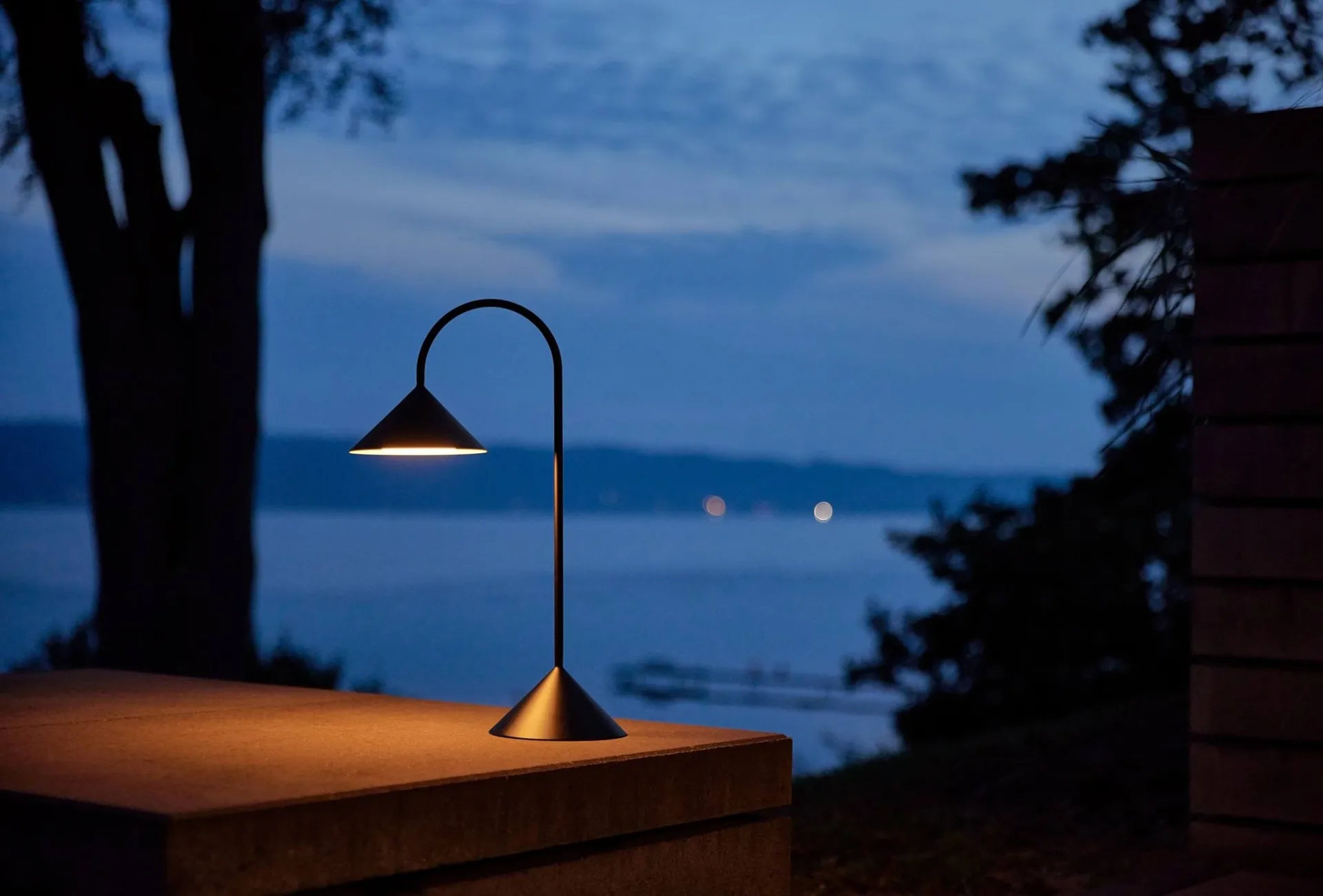 Grasp portabel bordslampa, Matt Black, 47 cm Frandsen