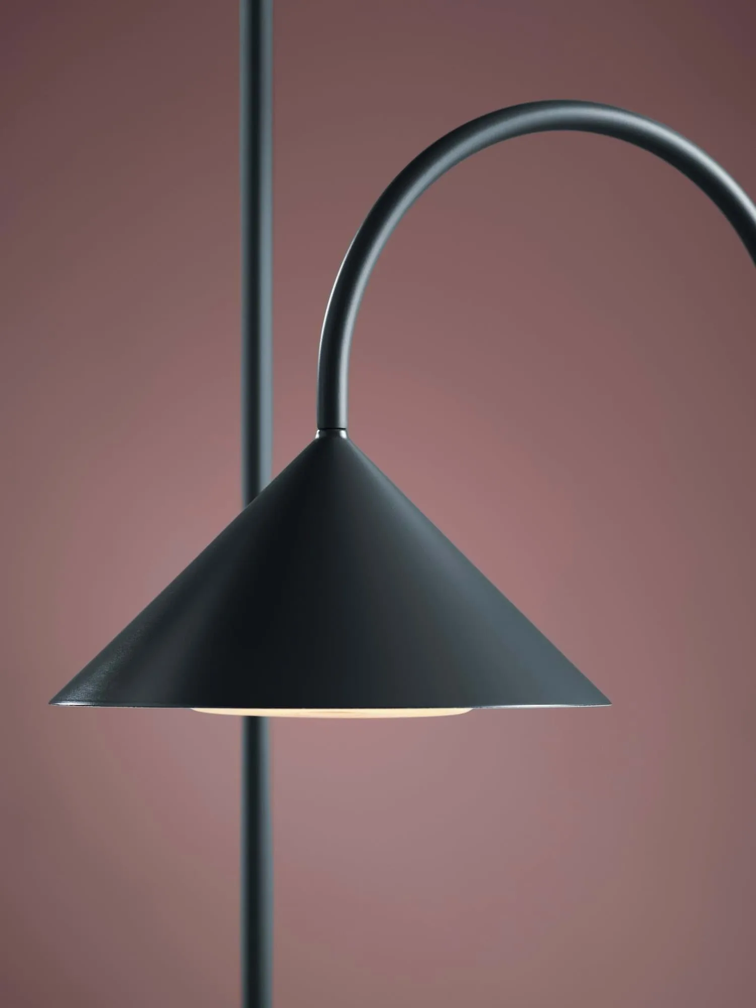 Grasp portabel bordslampa, Matt Petroleum, 72 cm Frandsen