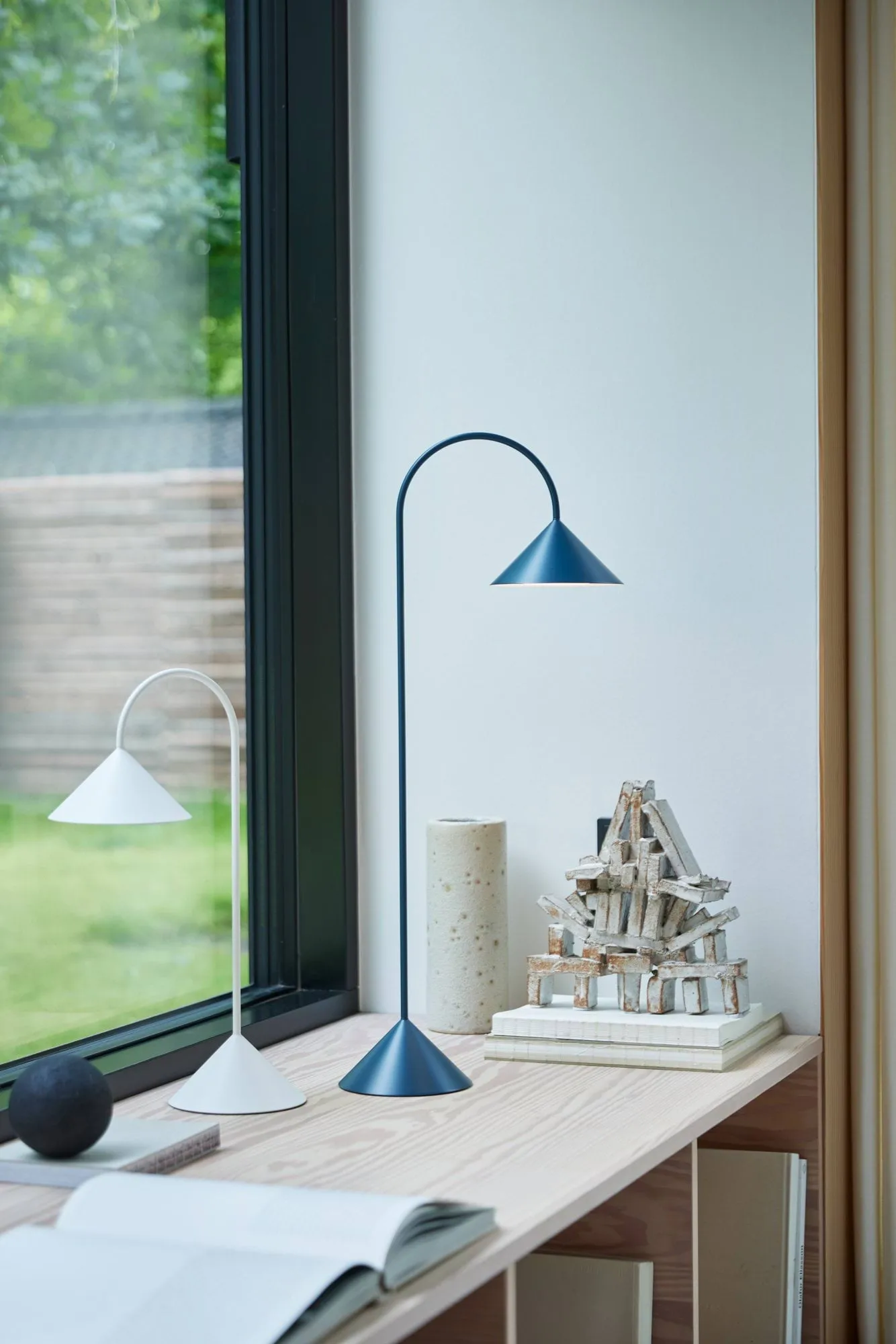 Grasp portabel bordslampa, Matt White, 47 cm Frandsen