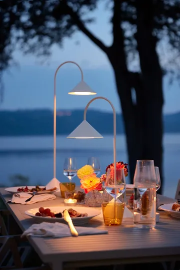 Grasp portabel bordslampa - Matt White, 47 cm - Frandsen