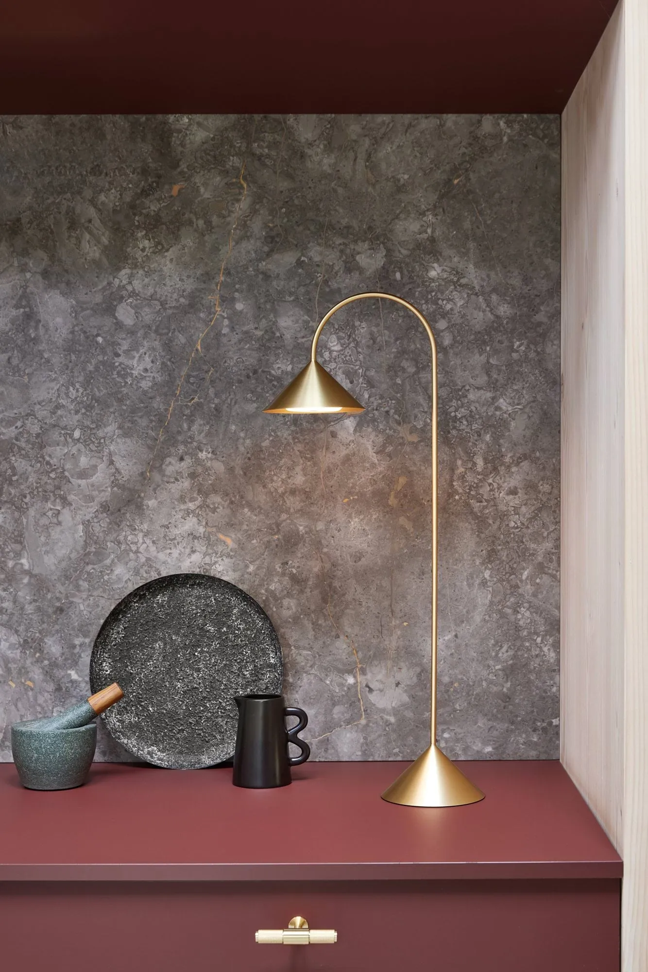 Grasp portabel bordslampa, Solid Brass, 72 cm Frandsen