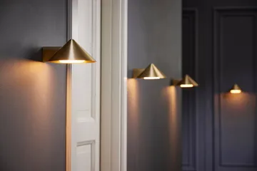Grasp vägglampa - Solid Brass - Frandsen