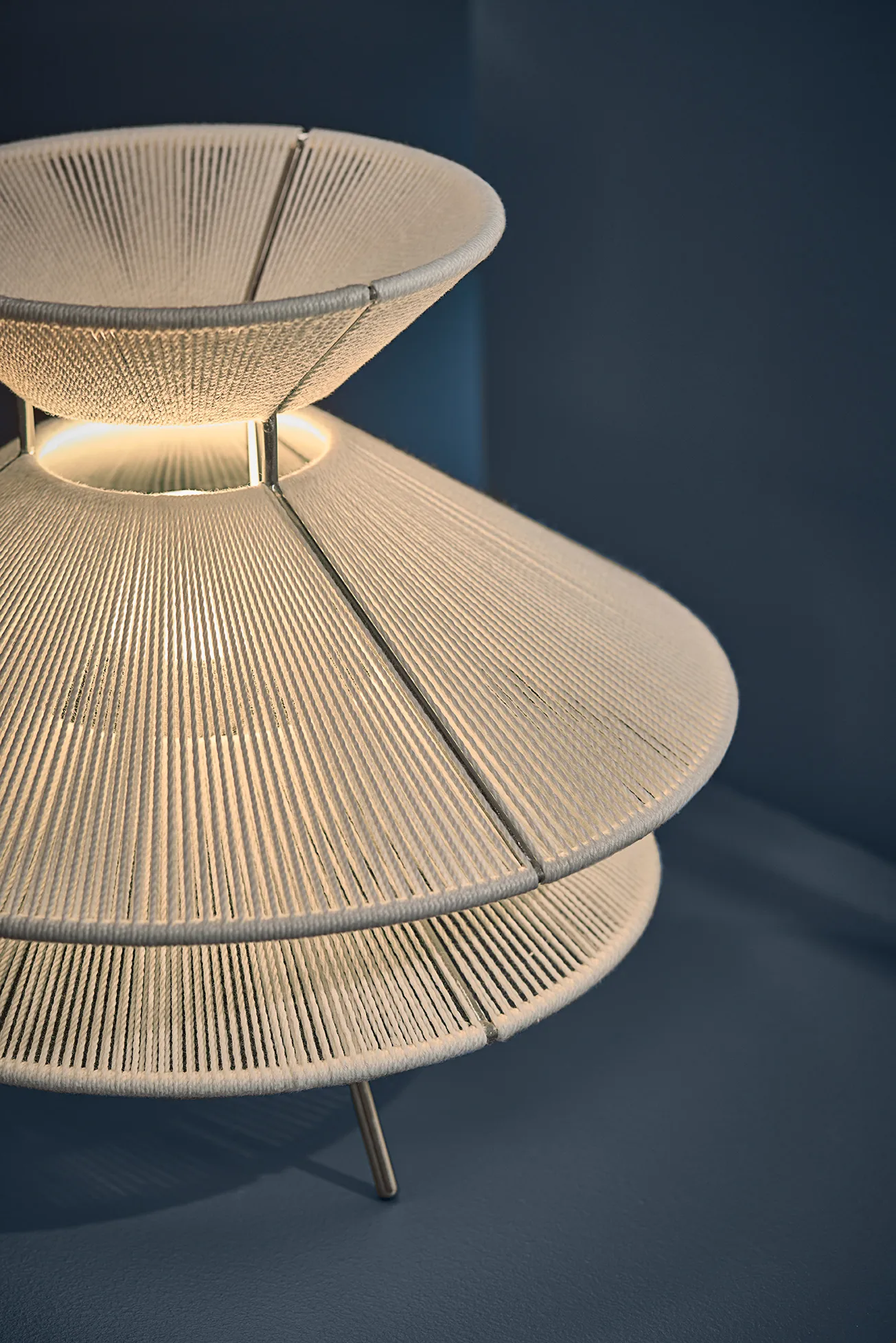 Kiku bordslampa Ø35,5 cm, White Frandsen