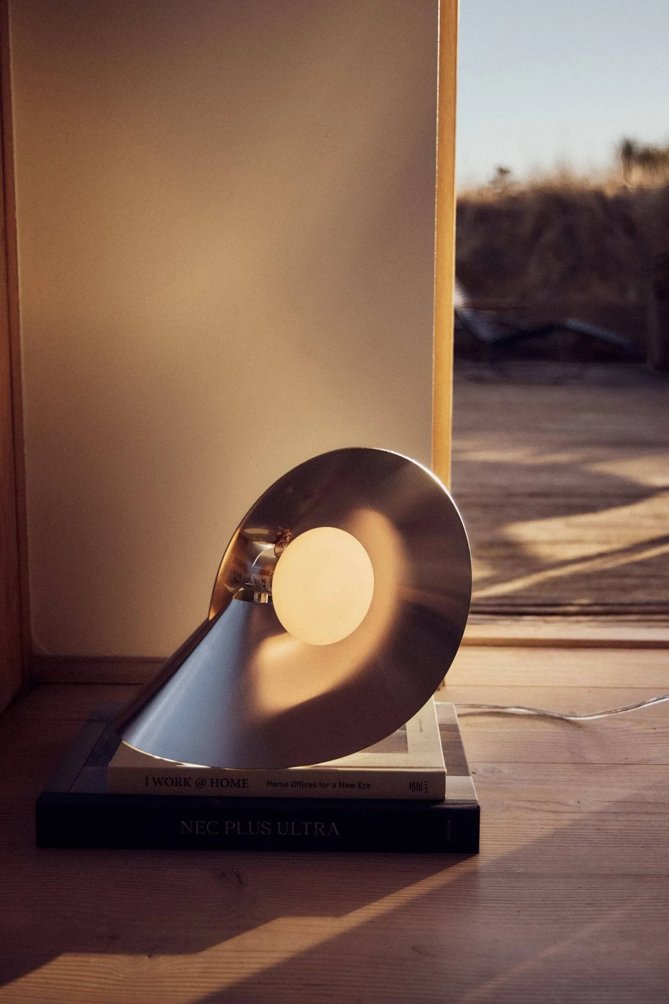 Peel bordlampa, Brushed stainless steel Frandsen