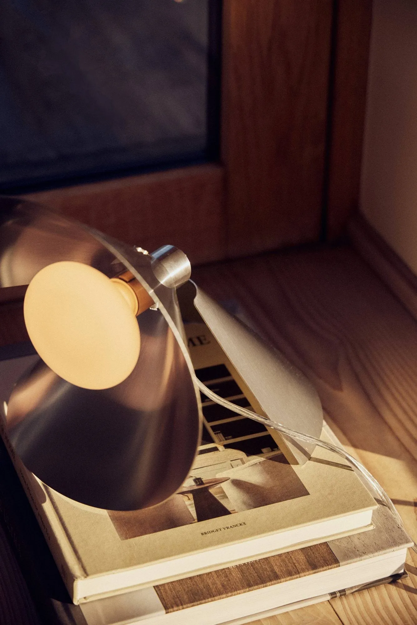 Peel bordlampa, Brushed stainless steel Frandsen