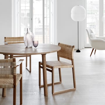 BM61 stol - Rotting-lackat ekstativ - Fredericia Furniture