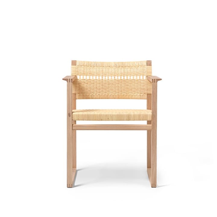 BM62 karmstol - Rotting-lackat ekstativ - Fredericia Furniture