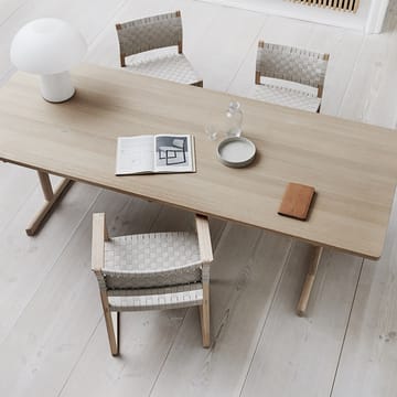 BM62 karmstol - Rotting-lackat ekstativ - Fredericia Furniture