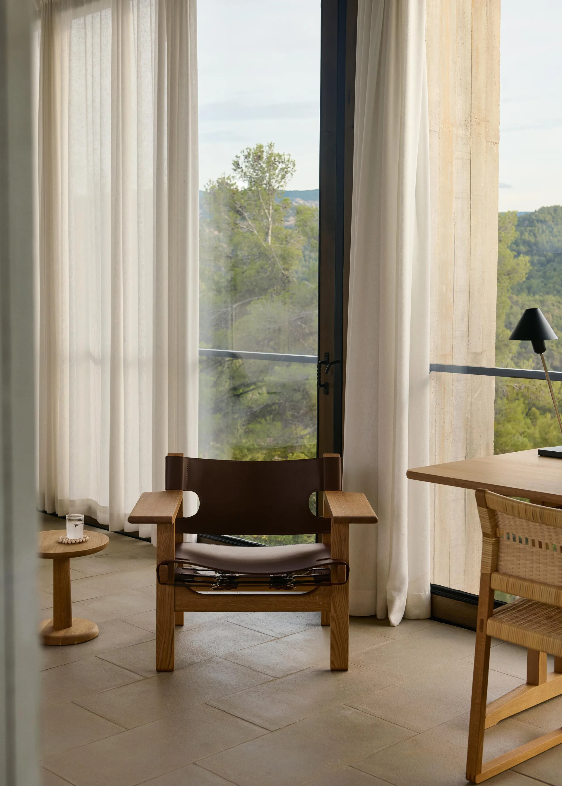 Den spanske stol fåtölj, Läder mörkbrun-oljad ek Fredericia Furniture