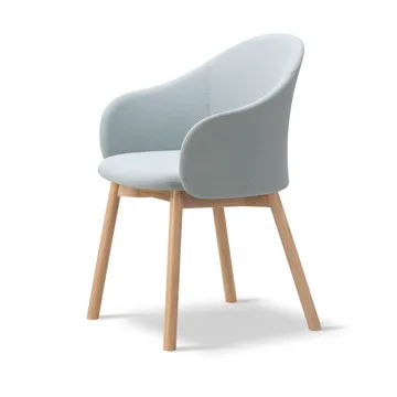 Gomo Armchair karmstol wood base - Mylla 811-lackerad ek - Fredericia Furniture