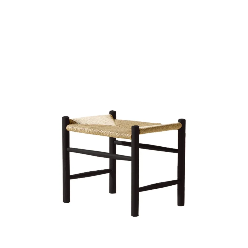 J16 pall, Natur-svartlackad ek Fredericia Furniture