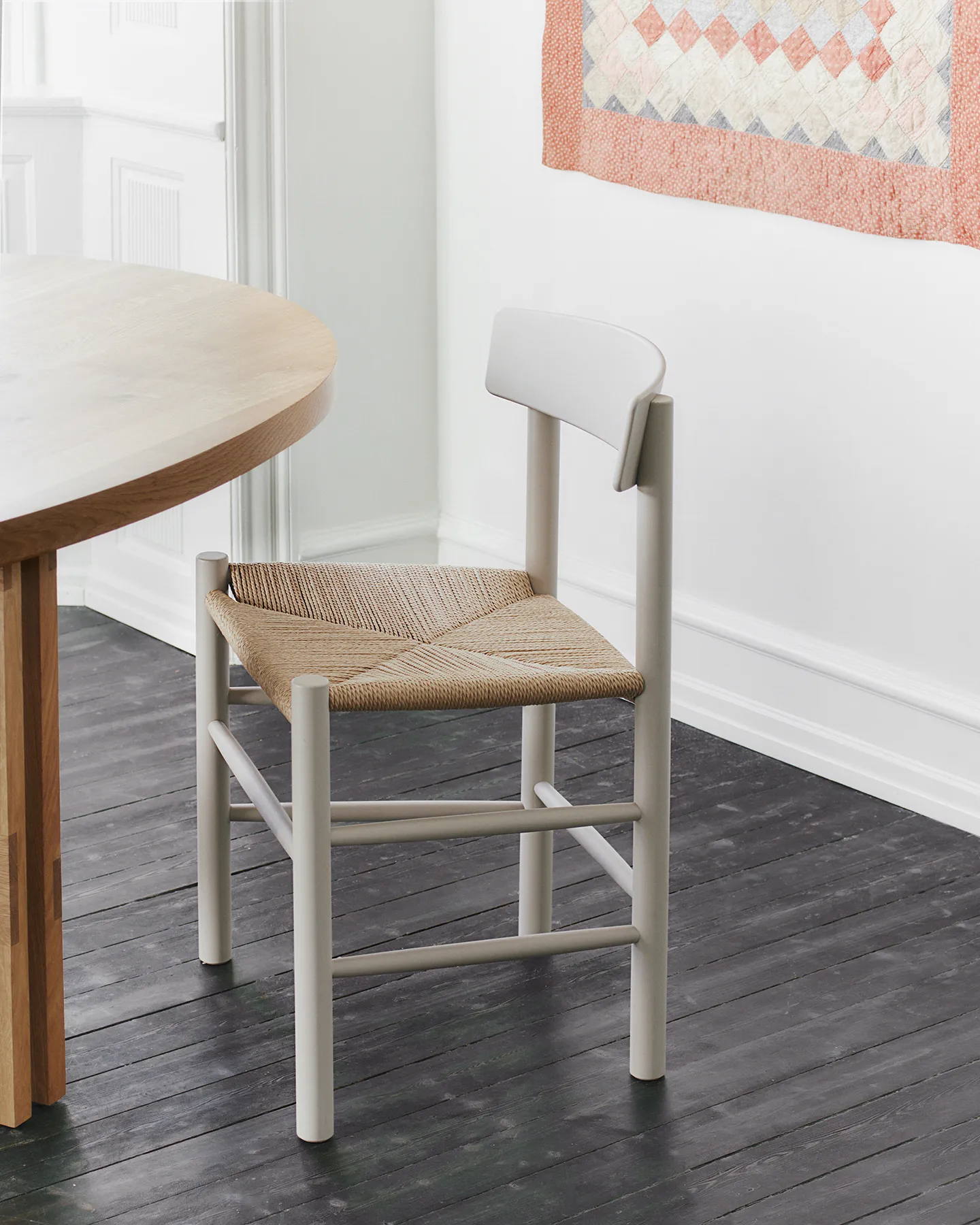 J39 stol, Pebble grey-flätad natur Fredericia Furniture