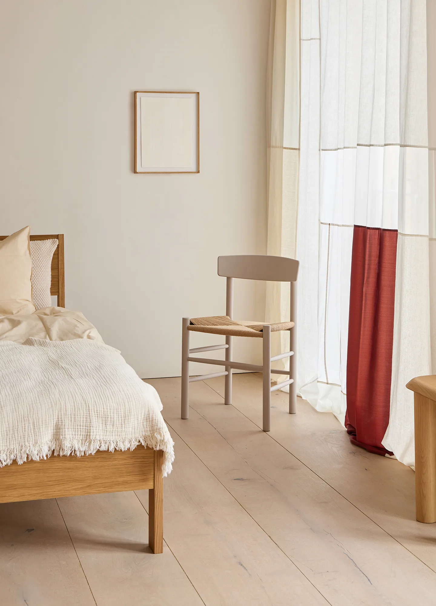 J39 stol, Pebble grey-flätad natur Fredericia Furniture