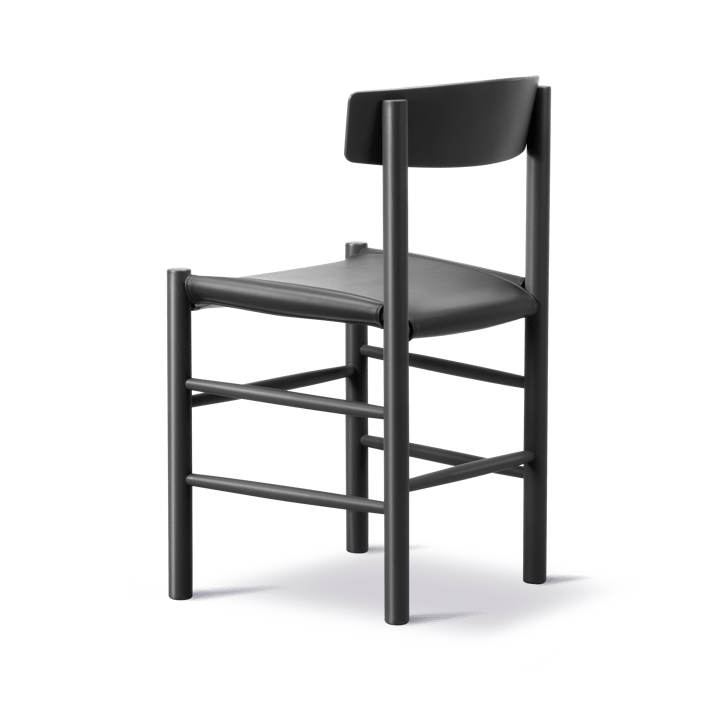 J39 stol, Svartlackerad bok-läder Omni 301 svart Fredericia Furniture
