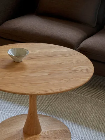 ND104 Trisse soffbord - Oljad ek, Ø68x48 cm - Fredericia Furniture