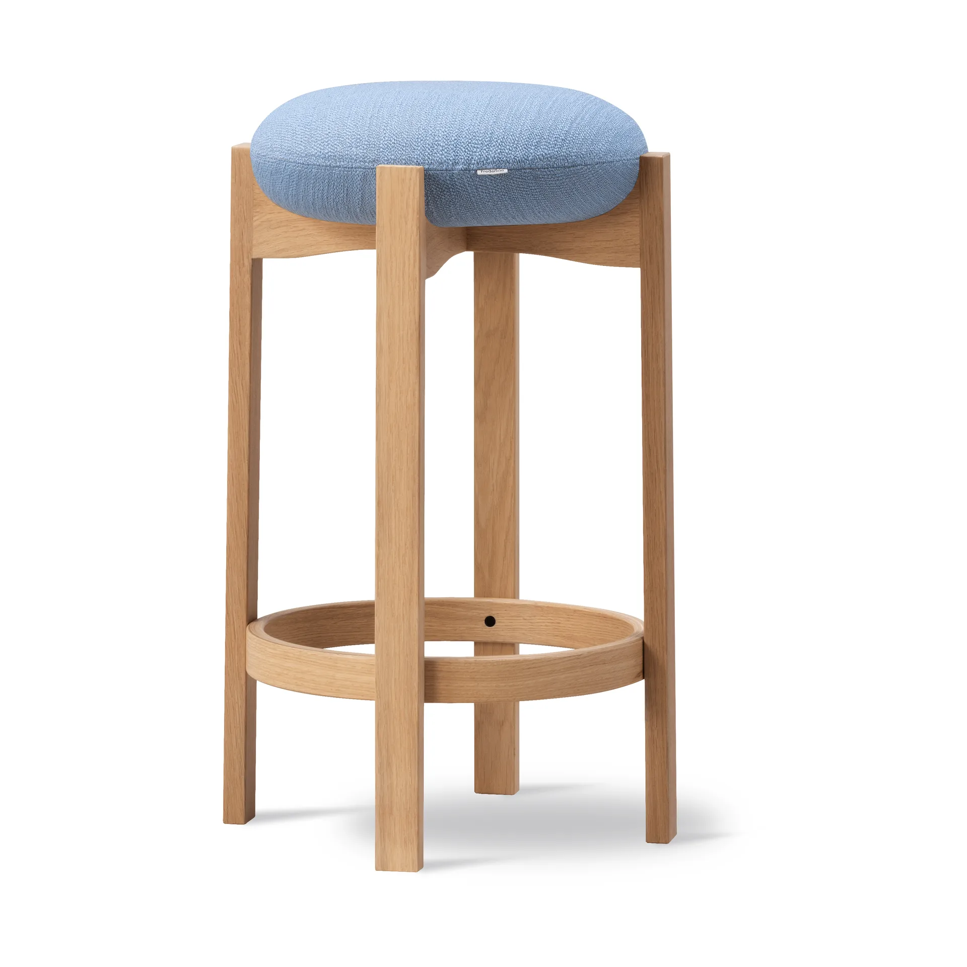 Pioneer pall hög, Odino PV82 light blue-lackerad ek Fredericia Furniture