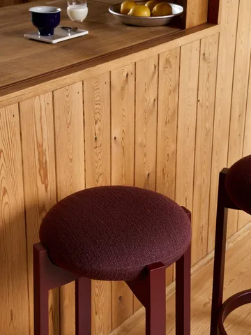 Pioneer pall hög - Odino RC43 bordeaux-bordeaux bok - Fredericia Furniture