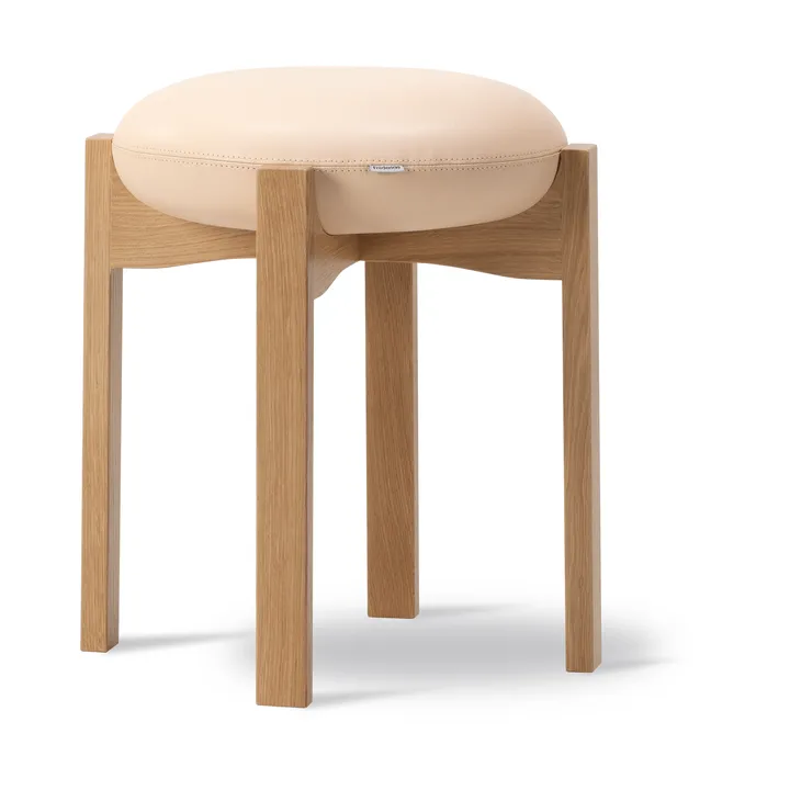 Pioneer pall låg - Läder Vegeta 90-lackerad ek - Fredericia Furniture