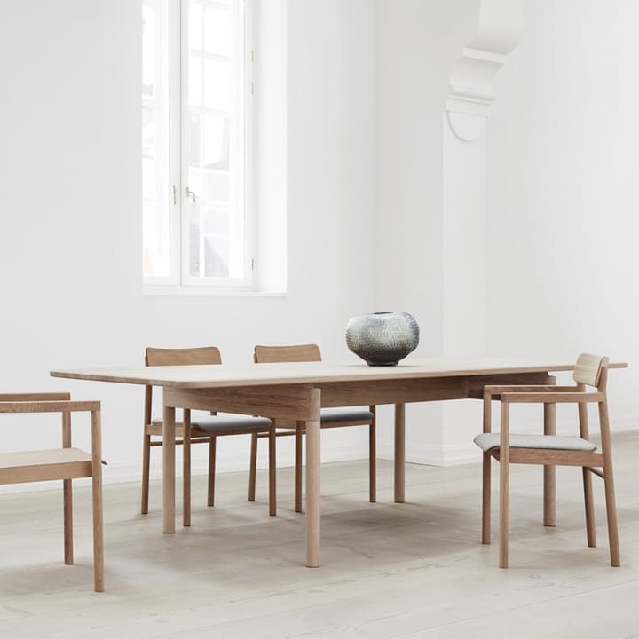 Post 6440 matbord, Såpad ek, 100x265 cm Fredericia Furniture