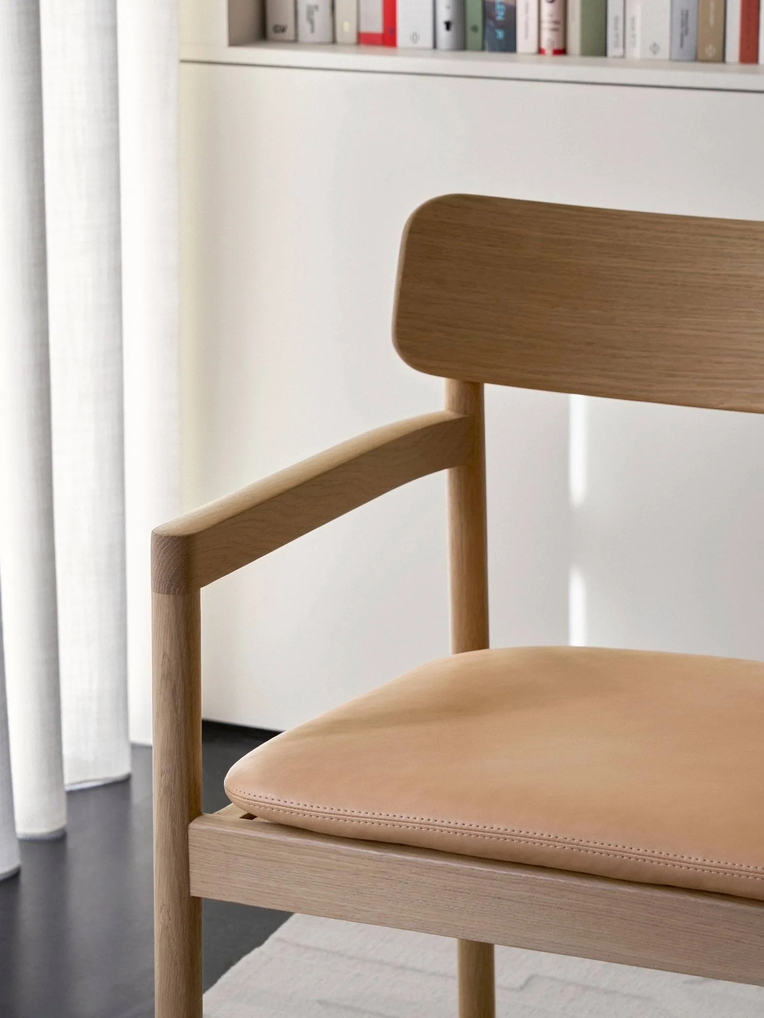 Post loungestol, Vegeta läder-ljusoljad ek Fredericia Furniture