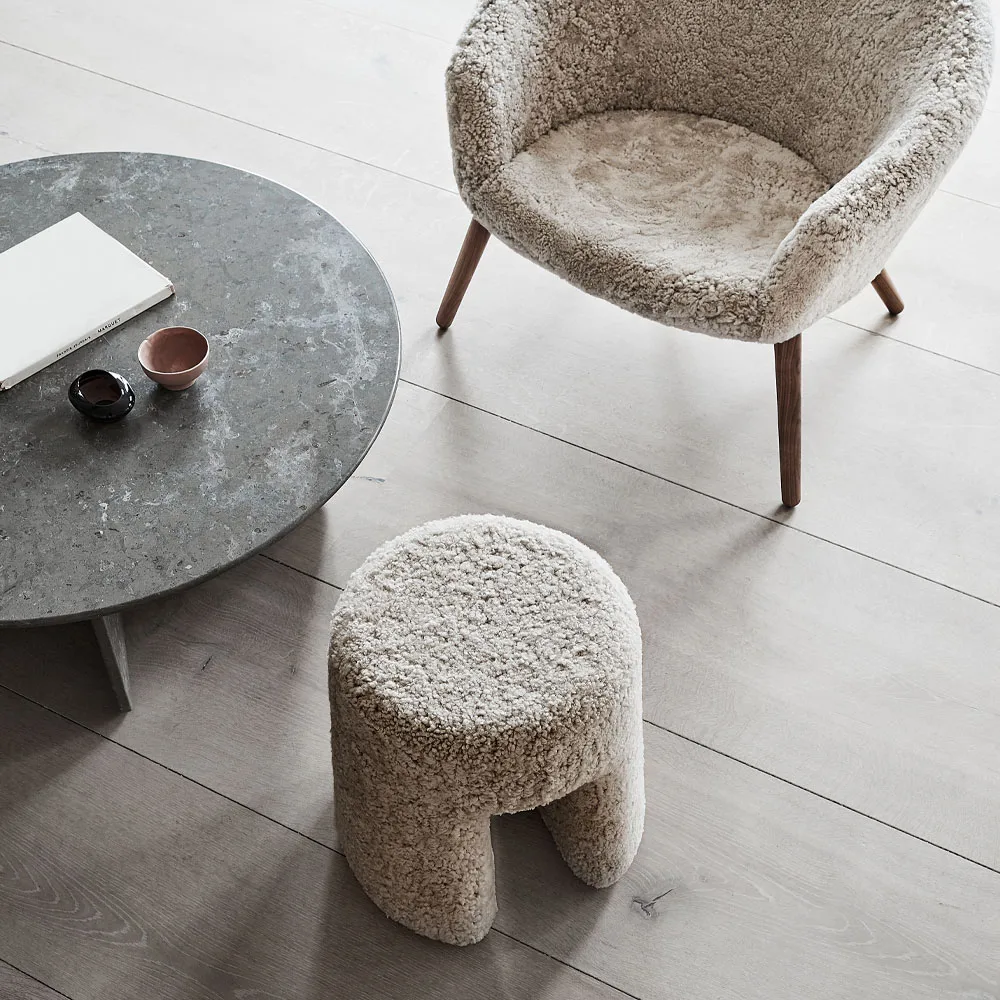 Sequoia sittpuff, Fårskinn moonlight Fredericia Furniture