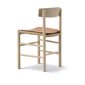 Sittdyna i läder till J39 stol - Läder Cera 905 Russet Brown - Fredericia Furniture