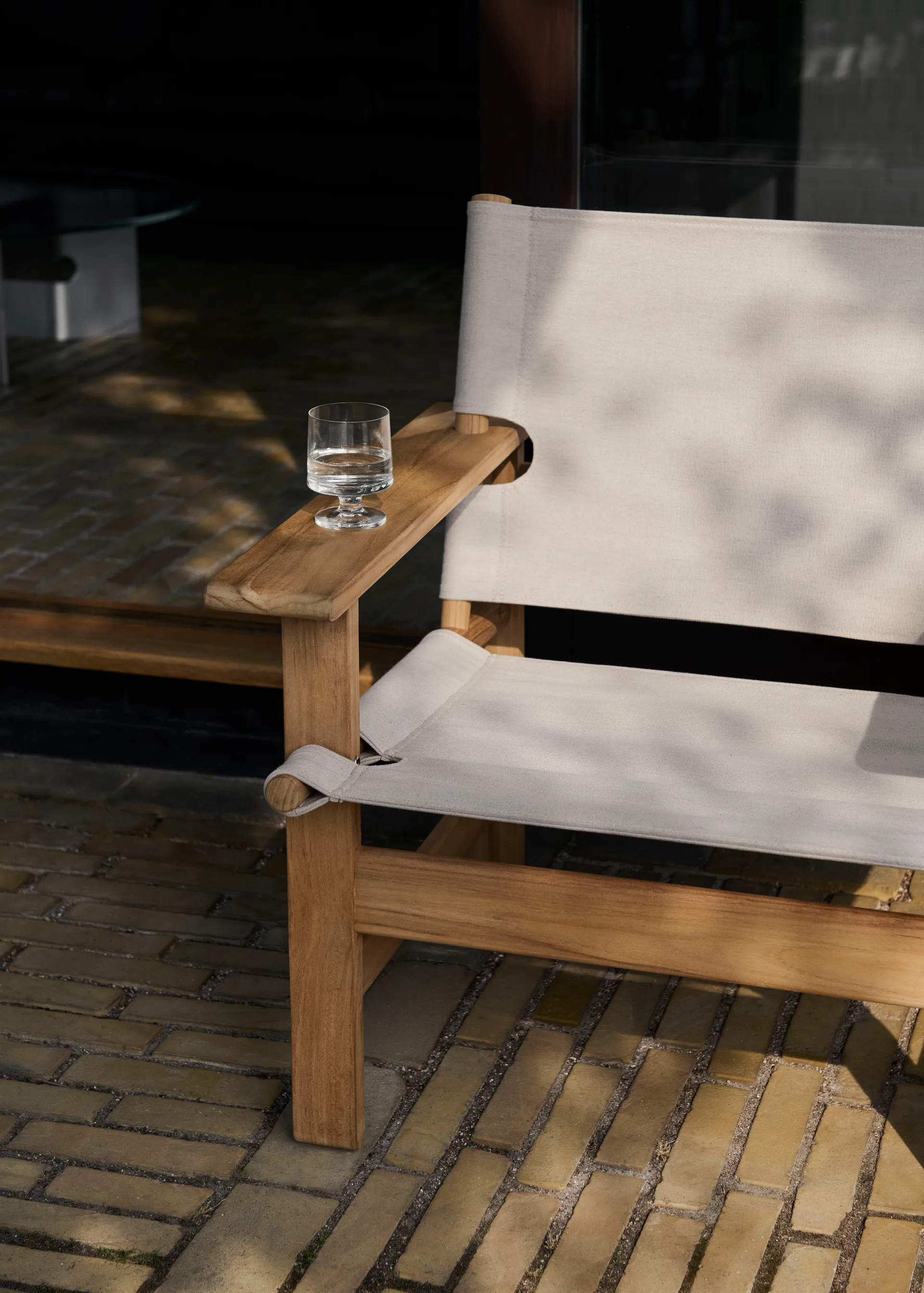 The Canvas Chair outdoor fåtölj, Teak-performance canvas Fredericia Furniture