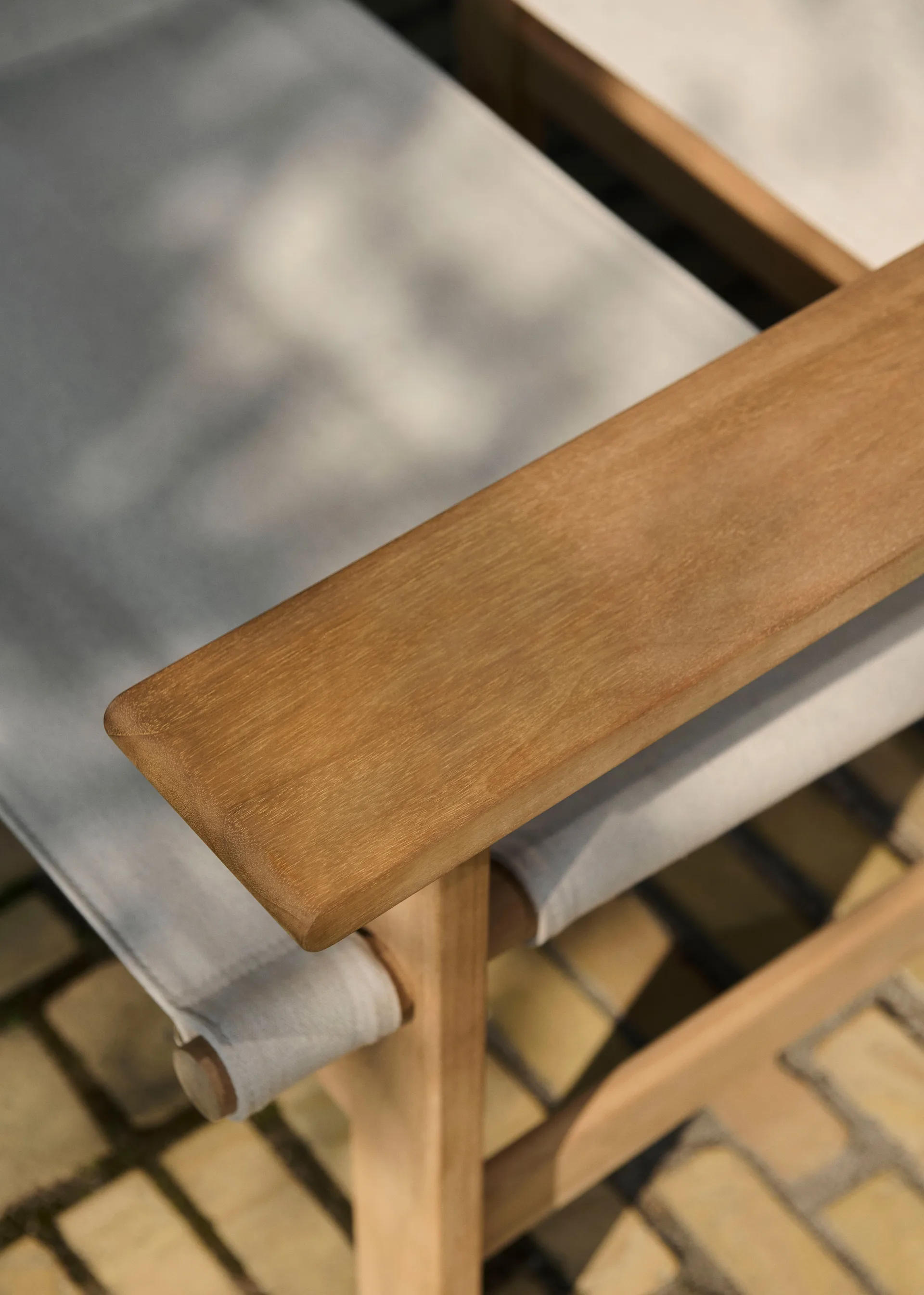 The Canvas Chair outdoor fåtölj, Teak-performance canvas Fredericia Furniture