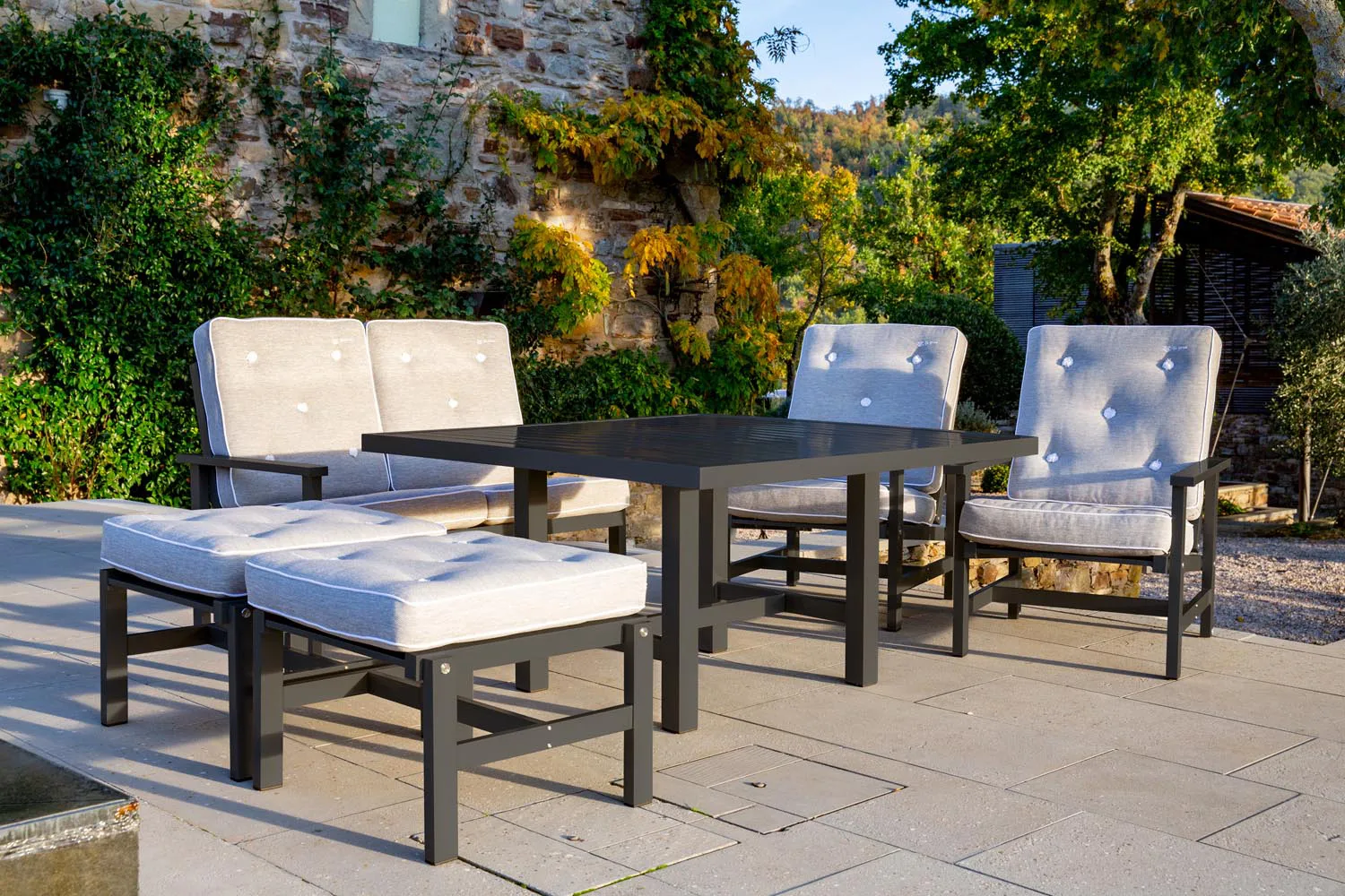 05 fåtölj, Black Fri Form