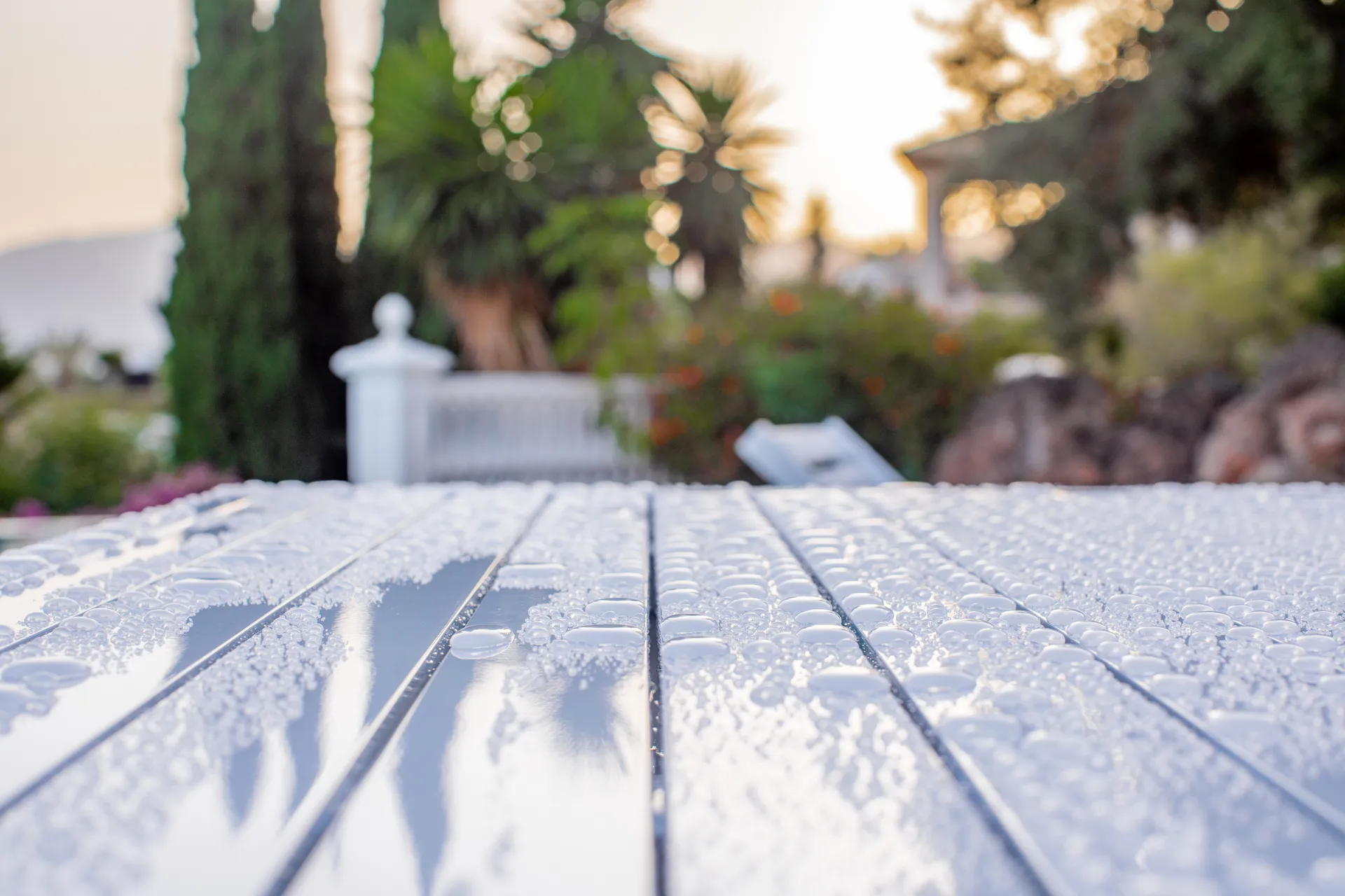 65 bord, White, 124x133x66 cm Fri Form