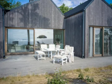 65 bord - White, 124x133x66 cm - Fri Form