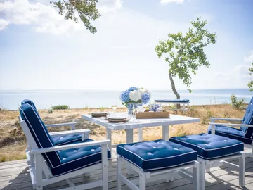 92 pall - White - Fri Form